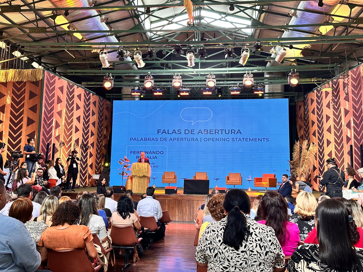 Iniciamos em Belém do Pará o evento "Aprendizagens desde a Amazônia", discutindo estratégias inovadoras para transformar a educação na América Latina e no Caribe. O desenvolvimento do capital humano é crucial para um crescimento sustentável na região. #AmazoniaSempre