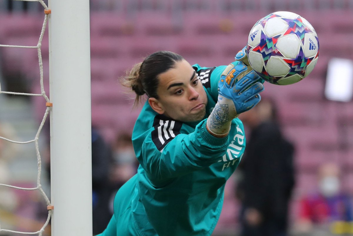 madridfeminfo's tweet photo. 🧵 Voy a hacer un hilo para ver la opinión general de vosotr@s madridistas respecto a las posibles renovaciones que todavía no son oficiales.

👀 EMPEZAMOS 👀

¿Renoverías a Misa Rodríguez? 🤔

🔄 RT: SÍ
❤️ Like: NO https://t.co/bSNSDxjMAf