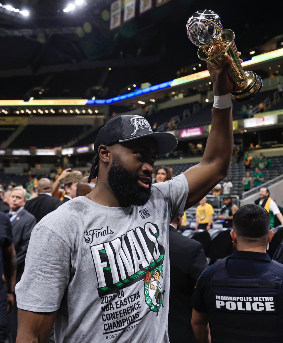 UofBasketball's tweet photo. Jaylen Brown Playoff Scoring:

• Restricted Area: 67/92 (72.8%)

• Paint (Non-RA): 30/57 (52.6%)

• Midrange: 13/30 (43.3%)

• Corner 3: 6/17 (35.3%)

• Non-Corner 3s: 22/58 (37.9%)

• Free Throws: 46/73 (63.0%)

PPG: 25.0
TS%: 61.0% https://t.co/WWTCn0oUpX