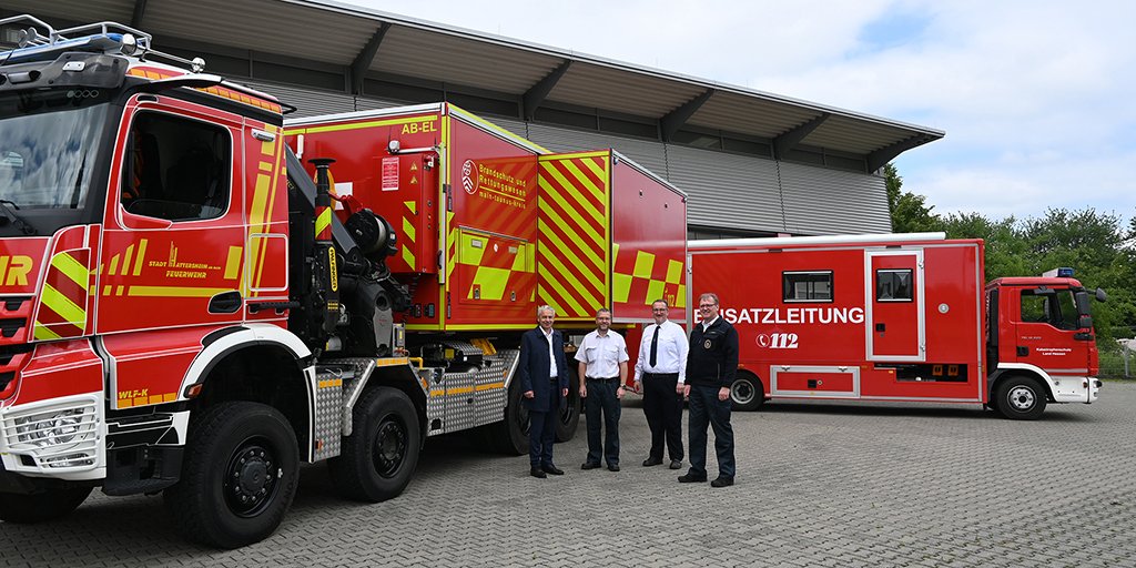 In zehn Minuten bereit zur Einsatzführung: Kreis beschafft mobilen Besprechungs- und Analyseraum für große Lagen. (mtk.org) #MTK #Feuerwehr #Einsatzwagen #Investition