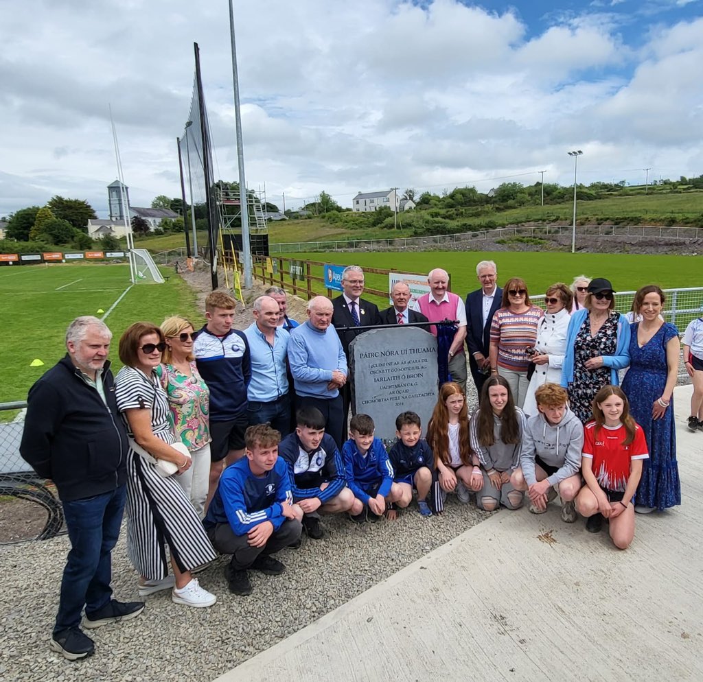 Slua breá bailithe don ócáid.