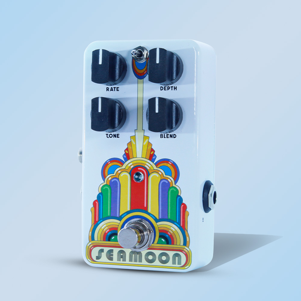 seamoonfx's tweet photo. Reach for the Skye! 

Visit https://t.co/DxmCFzJsWZ to get your hands on the Seamoon Skye Machine analog chorus pedal.

.
.
.
#seamoon #seamoonfx #pedal #pedalboard #effectspedals #pedaloftheday #octave #sub #bass #bassguitar #basslove #bassline #basstone #bassist #guitars https://t.co/doqhDQcACv