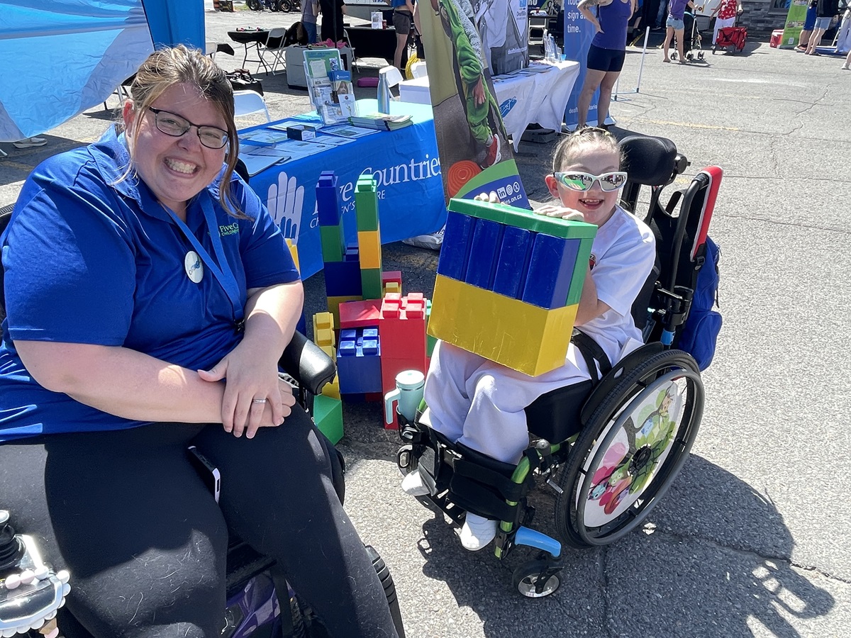 5CountiesKids's tweet photo. TY to everyone who stopped by Saturday’s #CapableCon #peterborough organized by @PTBOCPD . It was a great way to celebrate accessibility + highlight community services that promote inclusion for all!
Hope to see everyone out again in 2025!!
#BuildingLego #PopularPastime https://t.co/2A7tPZ2ZuC