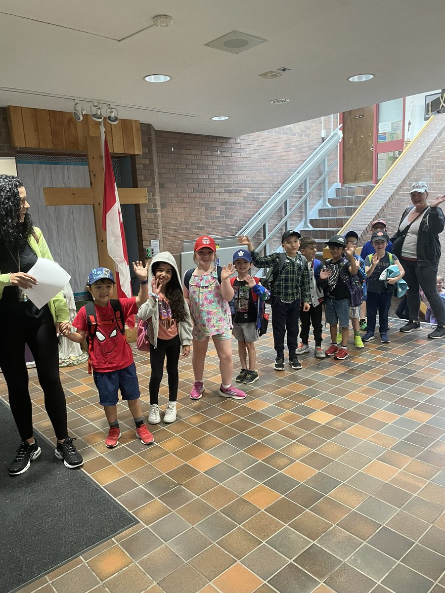 So much excitement and fun as students leave for African Lion Safari #memories #fun #africanlionsafari <a href="/breacorbet/">Brea Corbet (🍎) - DPCDSB Catholic Trustee</a> <a href="/StElizabethSet1/">Seton Council</a> <a href="/DPCDSBSchools/">Dufferin-Peel Catholic District School Board</a>