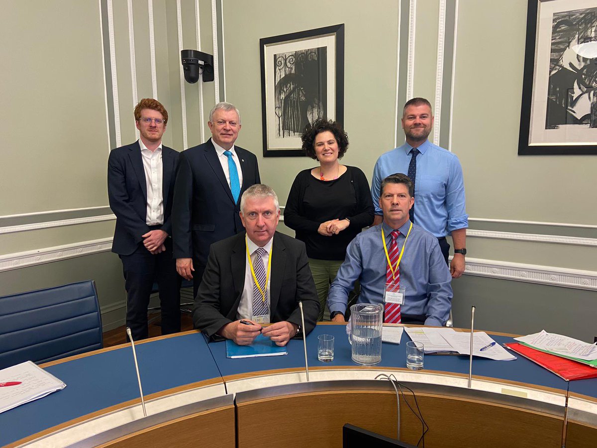 Timely meet w/ <a href="/compharmacyni/">CPNI</a> &amp; a South Belfast rep today on funding gaps driving community pharmacies out of business. 

This part of the health ecosystem WORKS - Community Pharmacies keep people out of GPs &amp; A&amp;Es,+ often keep high streets alive too, but need sustainable funding