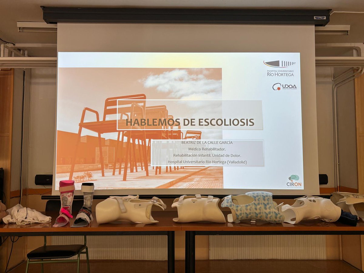 cir_on's tweet image. La Dra. De la Calle está realizando charlas en colegios e institutos sobre la escoliosis.  El objetivo fundamental es reducir el bullying que las personas que utilizan órtesis o corses suelen sufrir. #stopbullying #cironrehabilitación #medicinarehabilitadora #fisioterapia