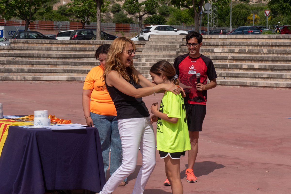 CEAnoia's tweet photo. Imatges del lliurament de premis del Concurs Cultural Esportiu 2024, amb la regidora d'Esports de l'Ajuntament d'Igualada i presidenta del CE Anoia, Patrícia Illa. 

📸 Totes les imatges aquí: https://t.co/yaxpdVkhvj

#conculrs #culturalesportiu #CEAnoia https://t.co/8qmDy6BKXM