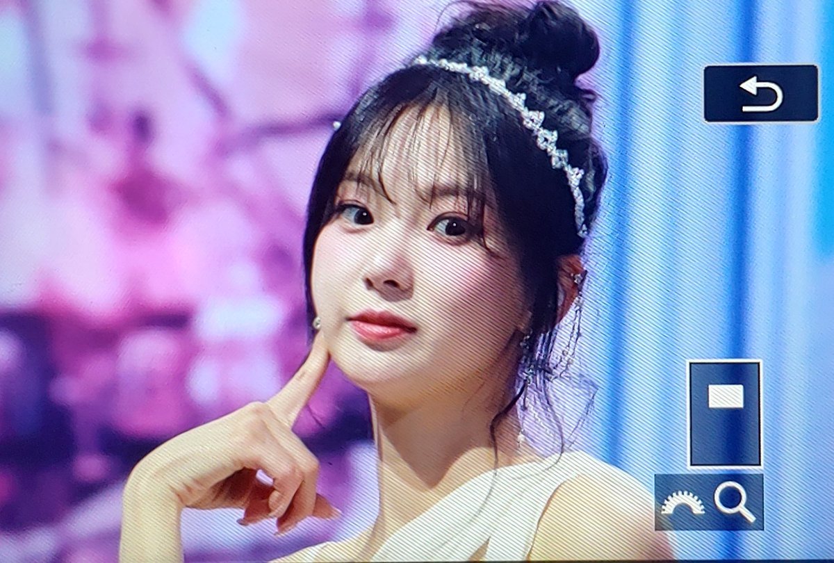 여우더쿠 tweet media