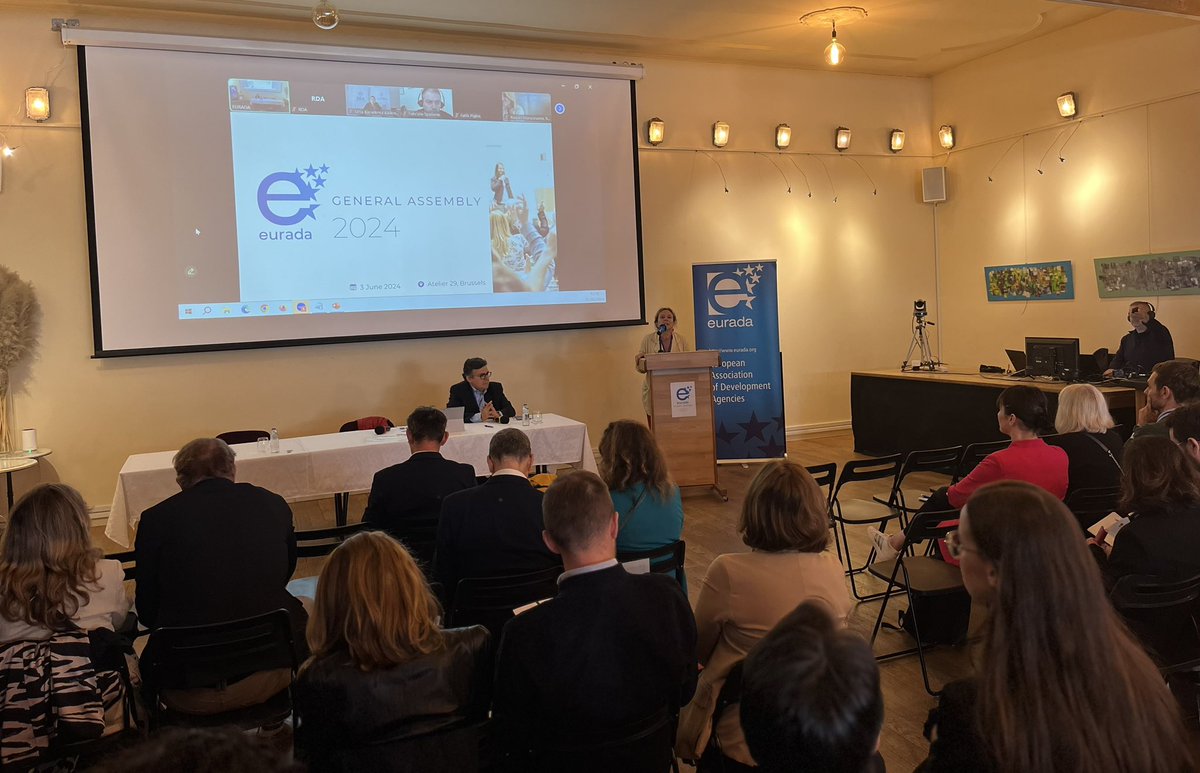 RegMurciaBrux's tweet photo. 🇪🇺 Here we go! @Eurada_RDAs General Assembly 2024.
🤝 We welcome today two more members. Welcome @TnSviluppo and #PodravjeMaribor!!
#RDAs #RegionalDevelopment https://t.co/e5GHE7YsBU
