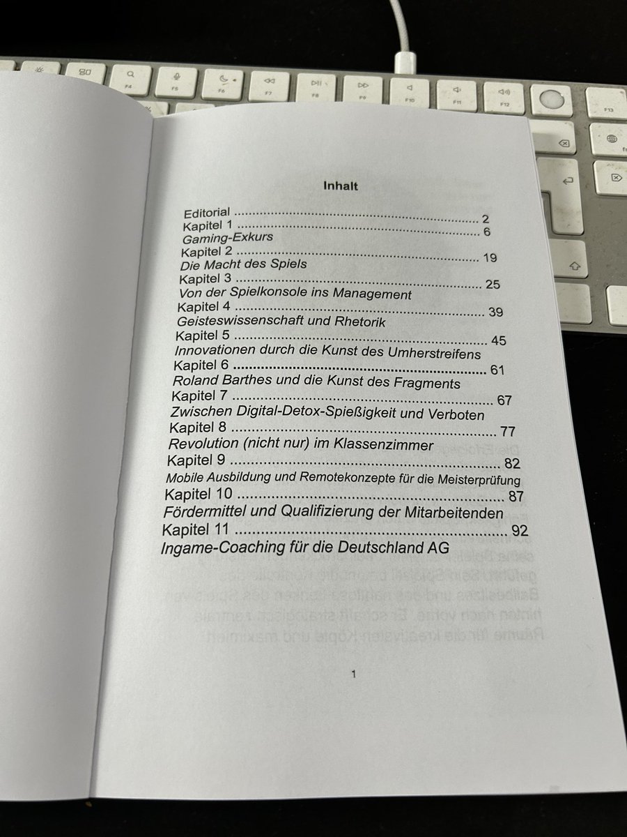 gsohn's tweet photo. Es ist da. Das neue Opus von Sohn@Sohn. #IngameCoaching https://t.co/heS0uuJQA1