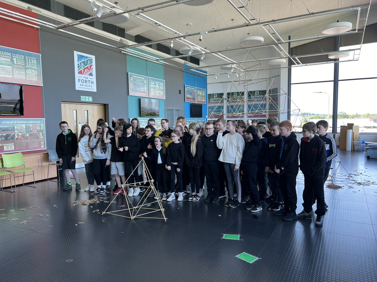 East Calder Primary School tweet media