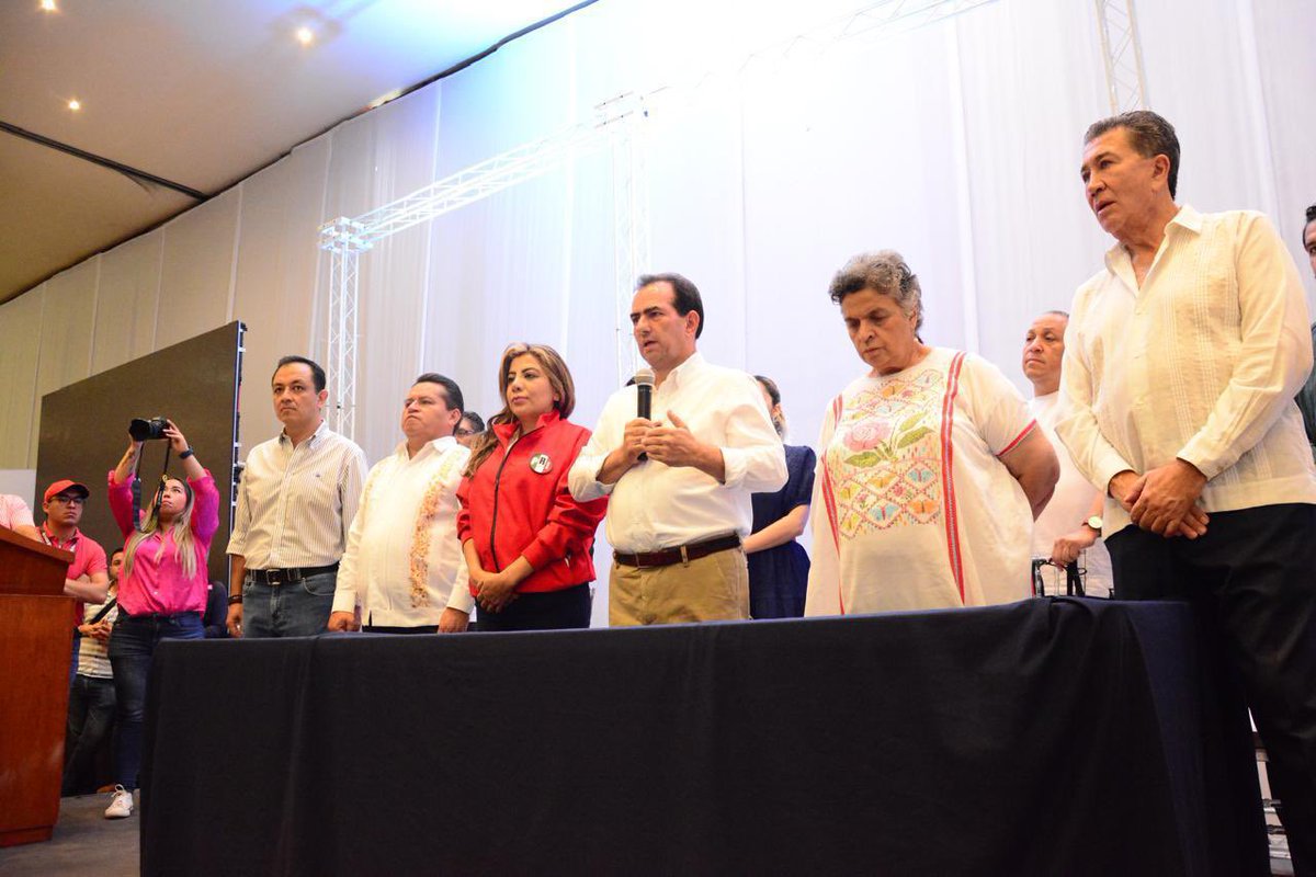 Gracias a todas y todos los ciudadanos que salieron a ejercer su derecho pero sobre todo por su invaluable apoyo.

¡La lucha no se termina!