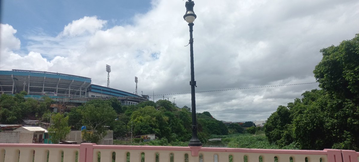 HondurasRosales's tweet photo. #NOTICIAS -🚨 LO ÚLTIMO 🚨🌞
¡Positivo! El índice de calidad del aire ha mejorado en Tegucigalpa.
Informa el portal IQAir que es 26 (bueno).
#NoticiasRosales https://t.co/eZoVjj7YZO