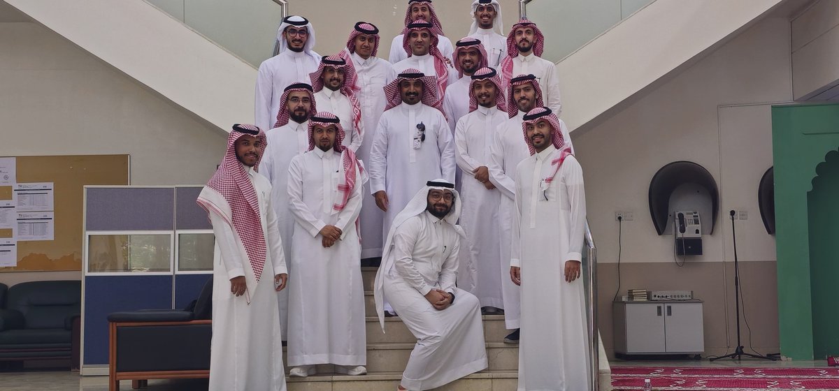 barhom2013's tweet photo. ولله الحمد والمنة اولا واخرا …اخر يوم بمرحلة الماجستير ..
فالحمدلله كان اليوم اخر يوم بجامعة الطائف قسم العلاج الطبيعي ومناقشة بحث التخرج … https://t.co/HMhLAsS0nP