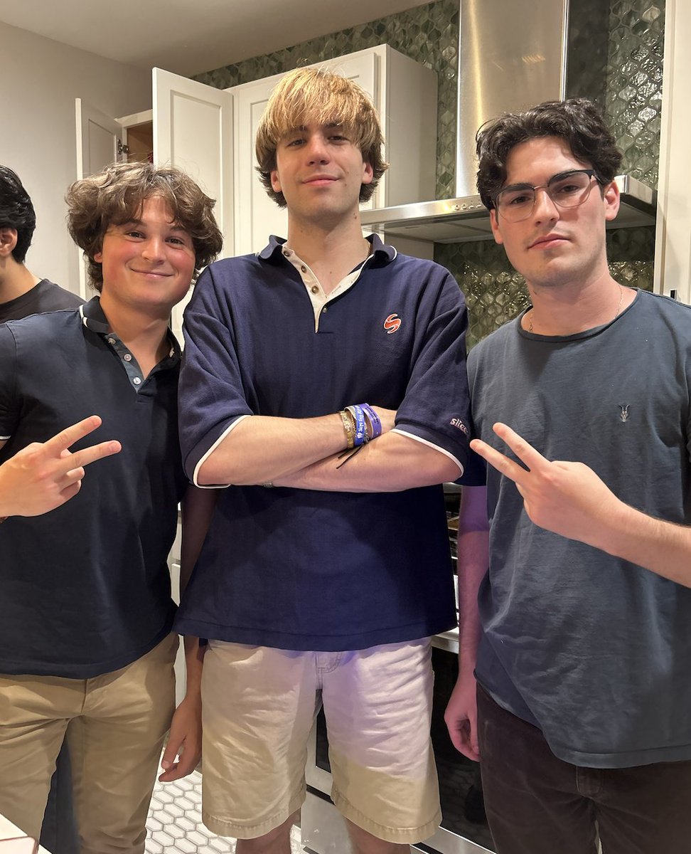 CUBlockchain's tweet photo. The semester may be done, but the Cornell Blockchain Club stays busy!🌞

First up, the #EasyAConsensusHackathon

After two days of building,
@Claudiu_02, @Andrushka916, @KharyaSahil, and @Idk7imberg have created a tool to find the right Stellar Anchor for your needs, whether it's sorted on lowest fees, TTF, or max deposit. 

Shoutout @EasyA_App for this amazing opportunity!