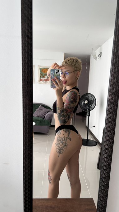 Who&rsquo;s horny? 😈  https://t.co/FMGsziL3Ef https://t.co/Fsd2kruGrt<a href="/tag/mvsales"class="tags"><span>#mvsales</span></a>