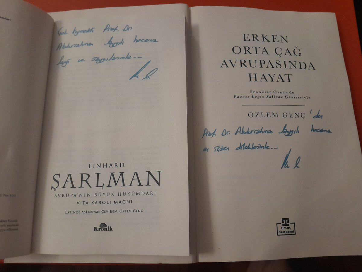 Abdurrahman Saygılı-Pomak ve Çerkes (@kabardeypomak) on Twitter photo Değerli hocam <a href="/OzlemGencOMU/">Özlem GENÇ</a> iki önemli çalışmasını imzalayıp göndermek inceliğinde bulunmuş. Okuru bol olsun. Elinize sağlık. Şarlman'ı bilmeden ortaçağı, Germen hukukunu bilmeden feodaliteyi anlayamayacağımız için bu eserler devlet kuramına da büyük katkı sağlayacaktır. Değerli hocam <a href="/OzlemGencOMU/">Özlem GENÇ</a> iki önemli çalışmasını imzalayıp göndermek inceliğinde bulunmuş. Okuru bol olsun. Elinize sağlık. Şarlman'ı bilmeden ortaçağı, Germen hukukunu bilmeden feodaliteyi anlayamayacağımız için bu eserler devlet kuramına da büyük katkı sağlayacaktır.