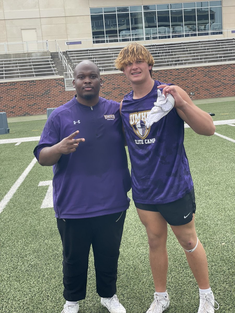 BrooksKBouffard's tweet image. Thank you to @CruFootball for having me out and letting me compete this morning. This was my 3rd camp of the summer.
@CoachQCPProud @_CoachSanchez @AllenMarrow @Cedar_ParkFB @CedarParkFB @CPFBOneStandard #CpProud #OneStandard