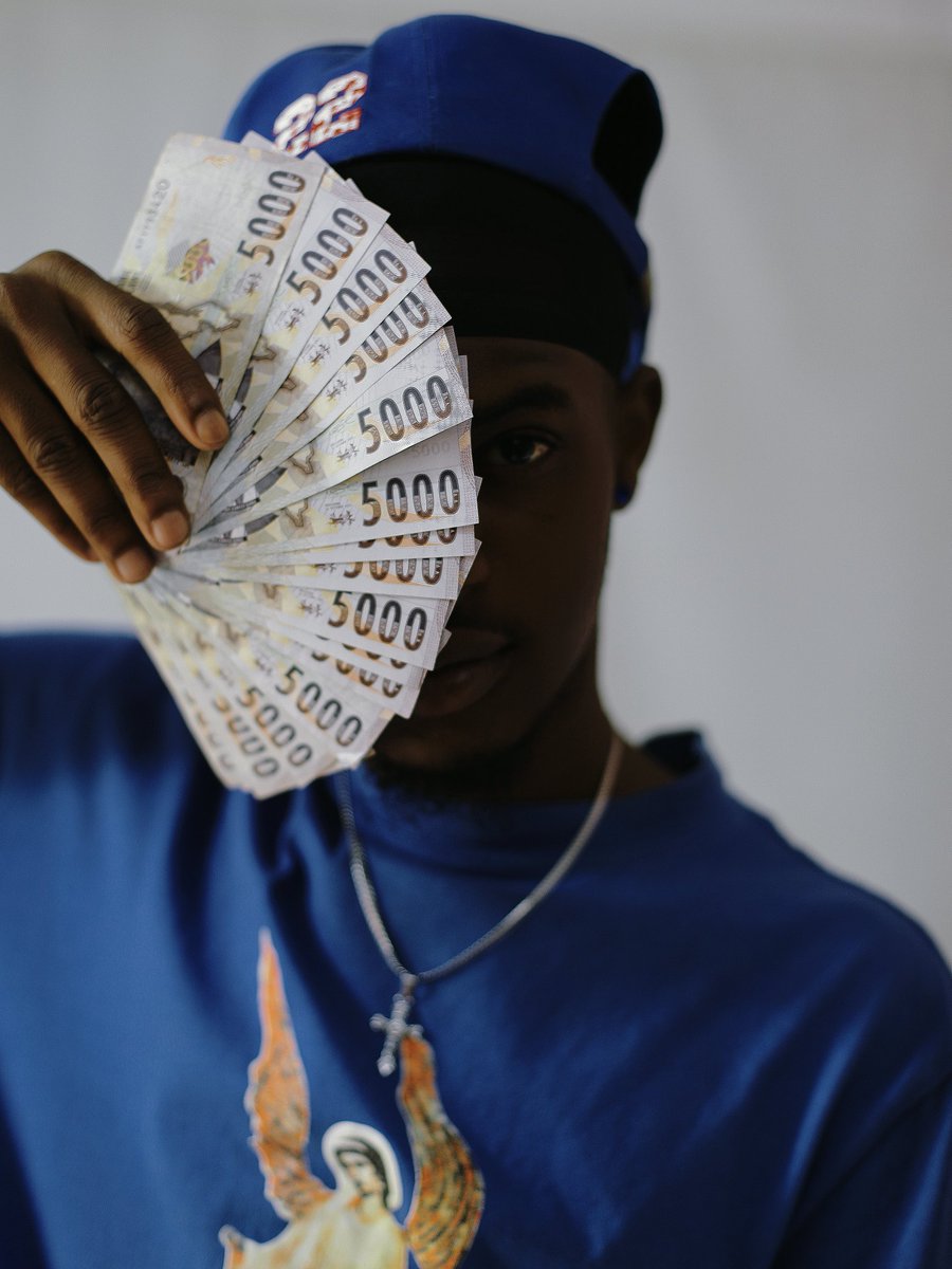 GraytalksMWrap's tweet photo. 🚨NEW MUSIC OTW

👤TROY MOB

💿Paper(Produced By Blxck Fyxh
Mixed &amp; Mastered By Gun House)

📆7th June!

Pre Save Now: https://t.co/SEUFqODEKI https://t.co/qdzYlUm6Ej