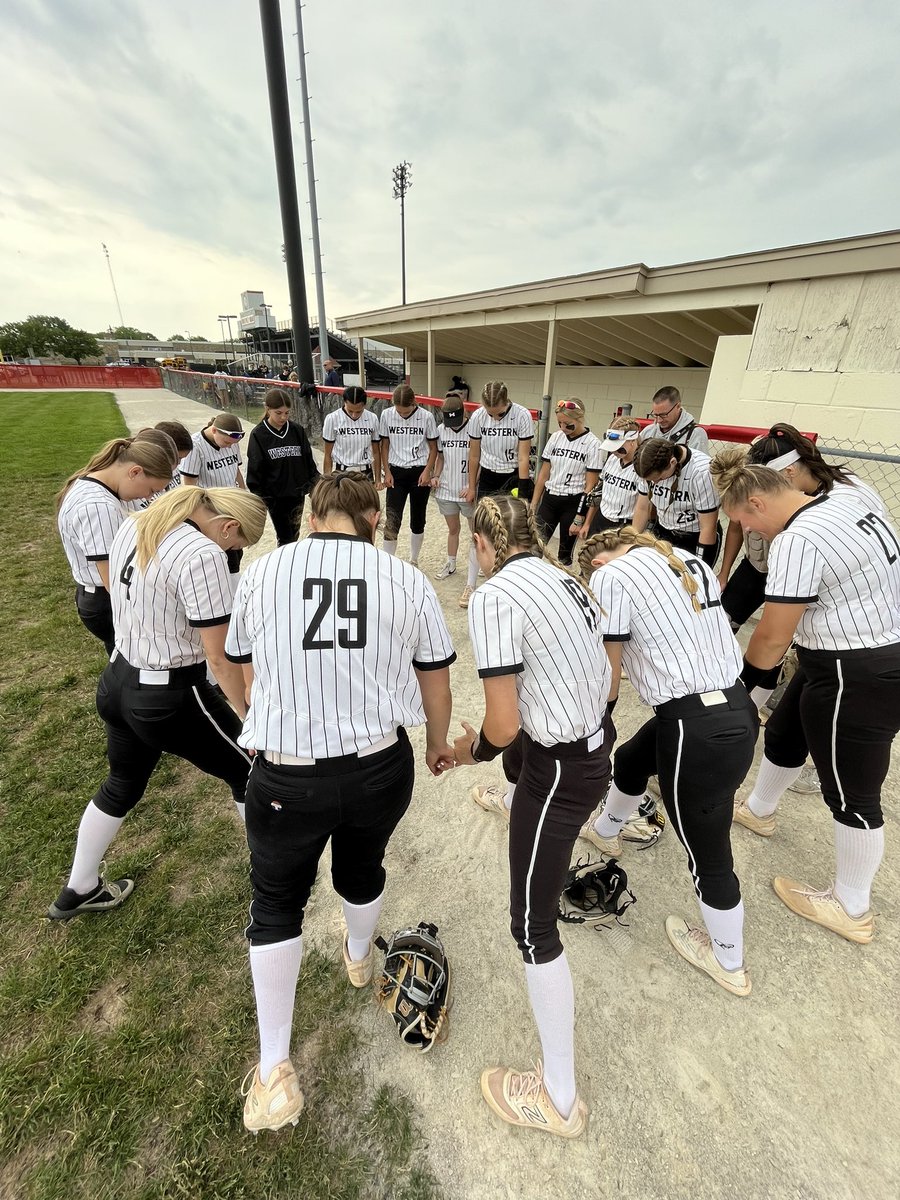 WHS_Softball_1's tweet photo. GAME DAY!! Semi state finals at Twin Lakes at 5:00 against New Praorie. Let’s gooo!! 🥎🐾 #beatthewolves #swnw @Panthers_AD https://t.co/RofZ1li6uP