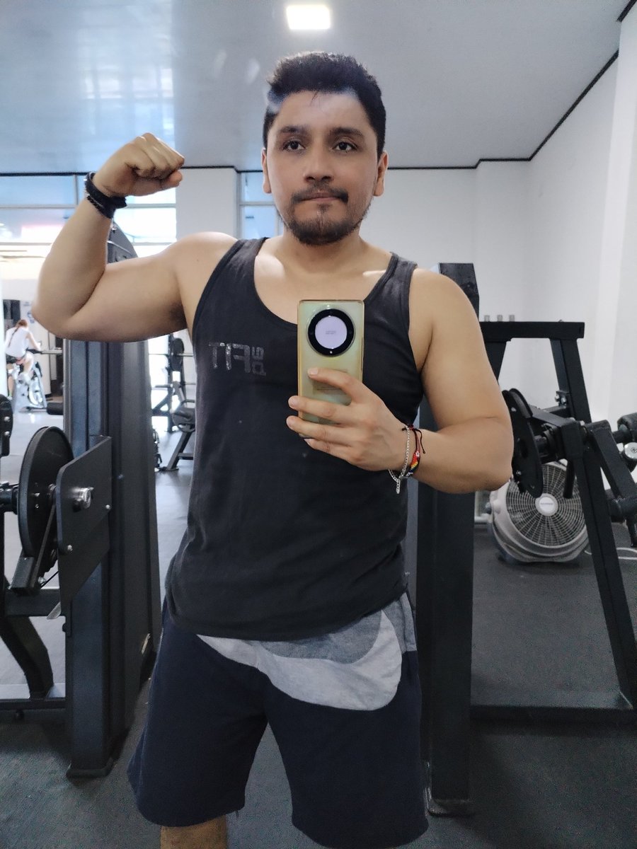 juanpbc's tweet photo. Listo el entreno del día 💪🏽 https://t.co/XeCiUl0YoX