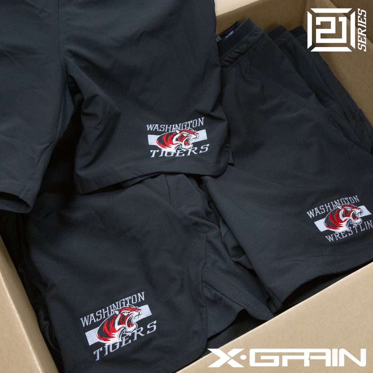 XGrainSports's tweet photo. X22 Shorts: Lightweight comfort paired with sleek, modern design. The perfect shorts for the whole team. Featuring the X21 series logo

https://t.co/kiTXt8N86Z

#xgrain #xgrainsportswear #sportswear #sports #athlete #shorts #customclothing #customapperal #custommade https://t.co/hbDGmyKhdl