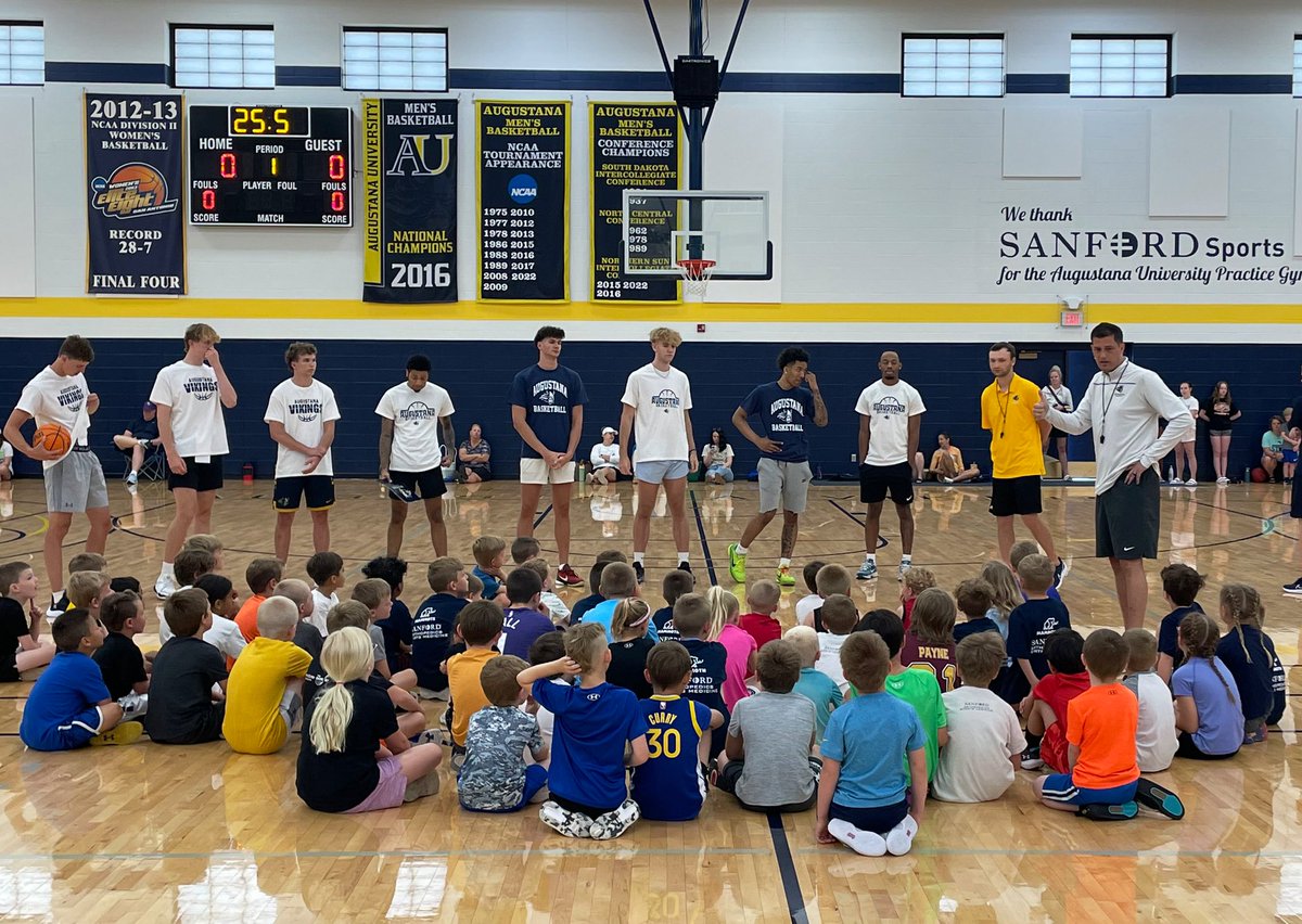 Little Vikes 2024! These K-3rd graders bring the energy and are the perfect way to start camp season. Future Vikings! #BuildingChampions 🏀🔥🧃