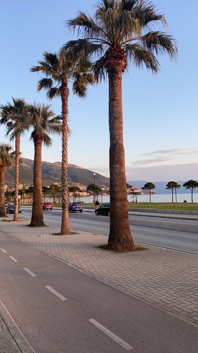 MohaBezzouaoui's tweet image. Les amis, je rentre d’Albanie.
Un conseil : Allez-y.
Pas cher, 2h de Paris, l’eau de la mer est magnifique, on y mange super bien, il fait super beau, les gens sont super gentils.
À 30 min de Corfu en ferry.