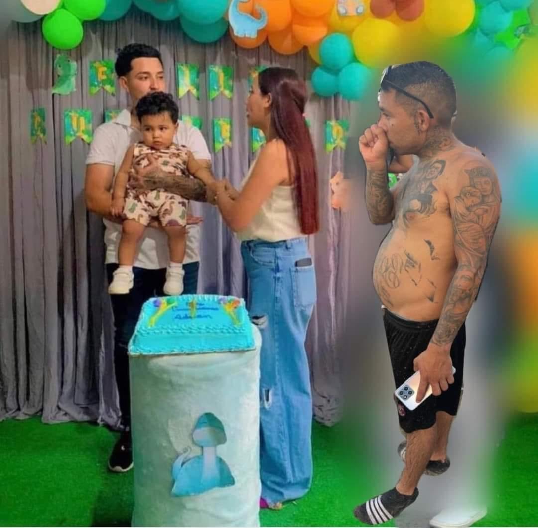 PateaKulos's tweet photo. - "Préstamelo, porque ya llegó su papá" 🤡 https://t.co/6QT1s9ByTO