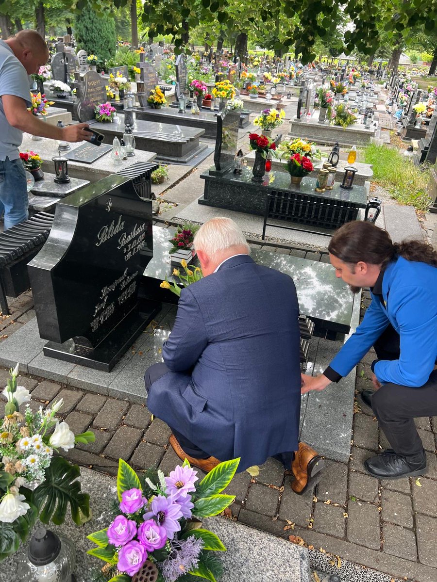 Na grobach Stanisławy i Edwarda Gierek i Barbary Blidy. R.I.P.