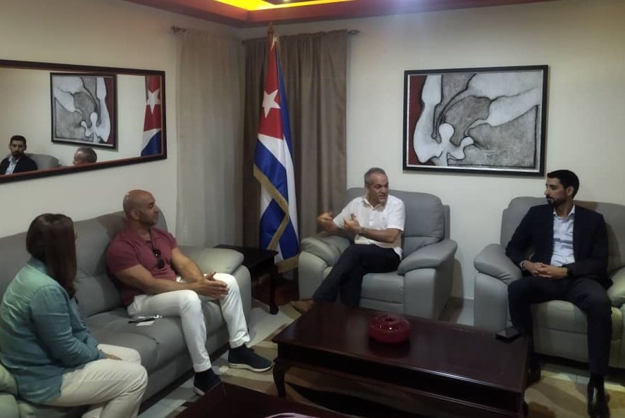 Recibimos a Su Excelencia Abdulla Nasser Lootah, Viceministro de Asuntos del Gabinete para la Competitividad y el Intercambio de Emiratos Árabes Unidos #EAU Su agenda incluirá diálogo con instituciones <a href="/GobiernoCuba/">Gobierno Cuba 🇨🇺</a> con énfasis en desarrollo territorial #Cuba #Innovación