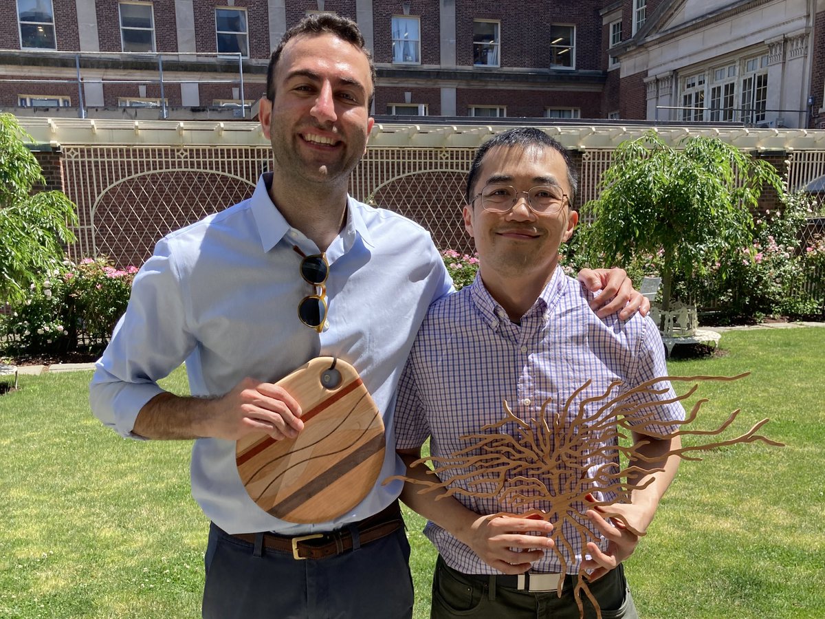 Alex Kwan 關進晞 (@kwanalexc) on Twitter photo I’m delighted for <a href="/PashaDavoudian/">Pasha Davoudian</a>’s thesis defense today. He has been a force in the lab.
And thank you for adding one last SST interneuron to the data set! (h/t <a href="/NeuroWoodworks/">NeuroWoodworks</a>) I’m delighted for <a href="/PashaDavoudian/">Pasha Davoudian</a>’s thesis defense today. He has been a force in the lab.
And thank you for adding one last SST interneuron to the data set! (h/t <a href="/NeuroWoodworks/">NeuroWoodworks</a>)