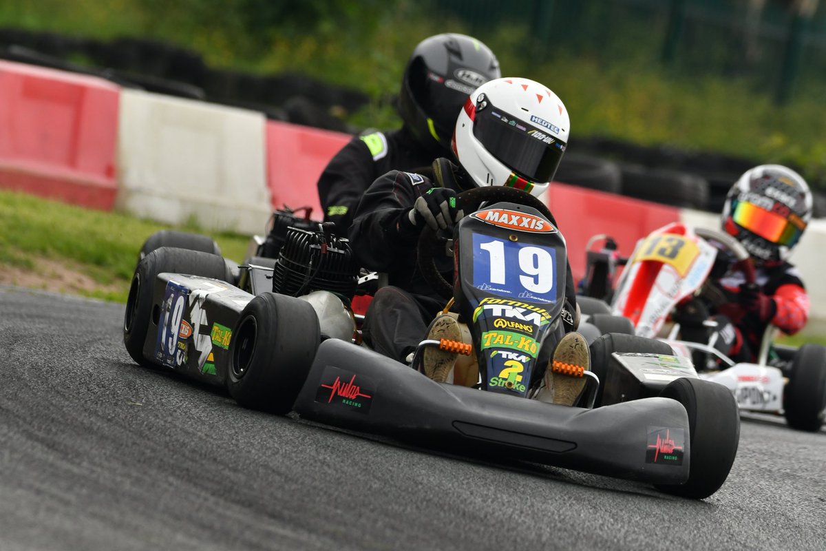 19Mscott's tweet photo. Rd 3 of the 100UK British Championship with @accesskarting done. Not quite as close to the pace as Lydd but got a 2nd in Heat 1, running 2nd most of heat 2. Heat 3 was a first corner racing incident. Final Yelena came home 3rd. Now joint 3rd overall @BSWPE #Vigour @RockOilNews https://t.co/4BM6zUGxlx