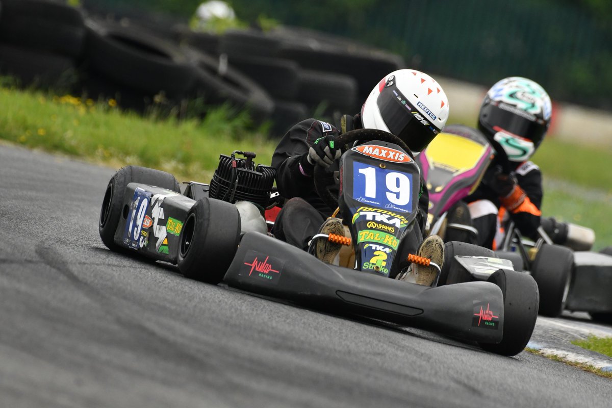 19Mscott's tweet photo. Rd 3 of the 100UK British Championship with @accesskarting done. Not quite as close to the pace as Lydd but got a 2nd in Heat 1, running 2nd most of heat 2. Heat 3 was a first corner racing incident. Final Yelena came home 3rd. Now joint 3rd overall @BSWPE #Vigour @RockOilNews https://t.co/4BM6zUGxlx