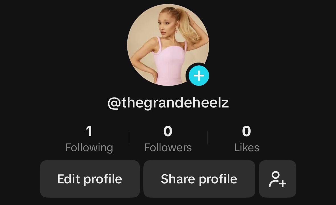 thegrandeheelss's tweet image. re-joined tiktok after being suspended to promote the music video for “the boy is mine”
-> tiktok.com/@thegrandeheelz