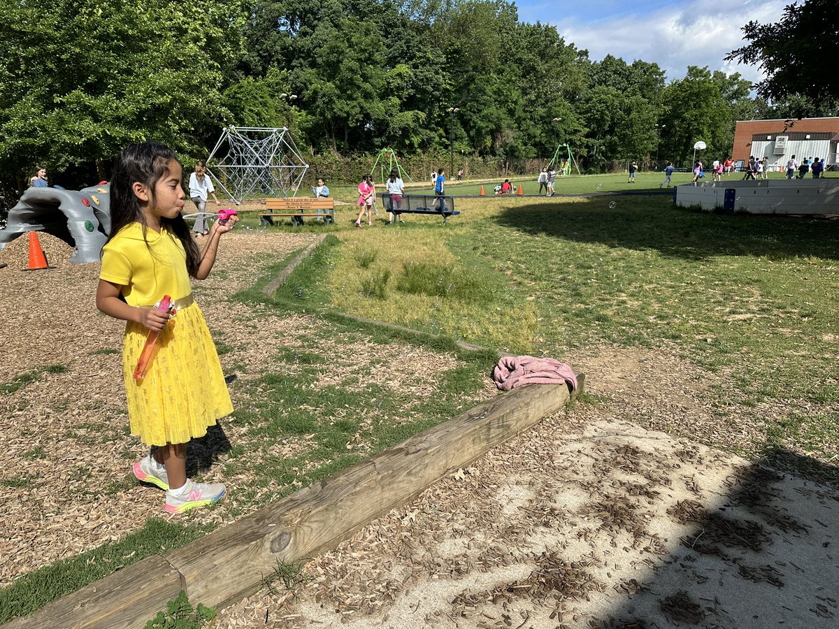 MrsKowalevicz's tweet photo. Bubble day fun!! π«§π«§ π #EOYcountdown #FunInFirst #AlmostSecondGraders #APSisAwesome @RandolphStars https://t.co/OkM5MmROD4