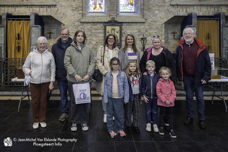 PloegsteertInfo's tweet photo. Warneton : les journées des églises ouvertes.: Tout au long de ce week-end, les journées des églises ouvertes ont fait un « clin d’œil à l’impossible… » Plus de 150 personnes ont pu ainsi découvrir les expositions : Par-dela ces regards et Clin d’œil… https://t.co/lPE9Xzvywo https://t.co/yfWrHU0uzY