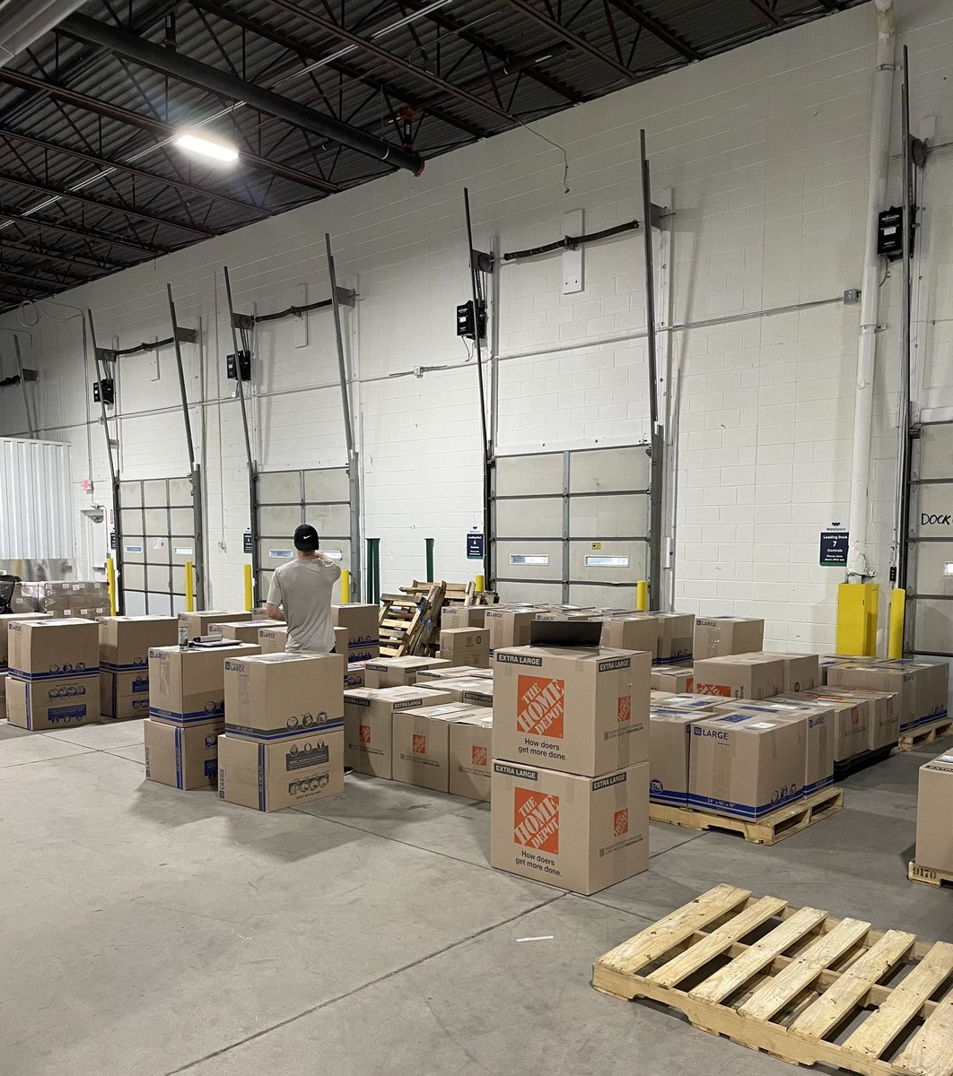 fba_elijah's tweet image. Largest shipment to date went out today📦👇🏼

7300+ units
3700+ lbs
90 boxes
8 shipments
~$220,000 gross revenue

I’m extremely proud of the work my team has been putting in. Can’t wait to see what the future holds.

God bless.