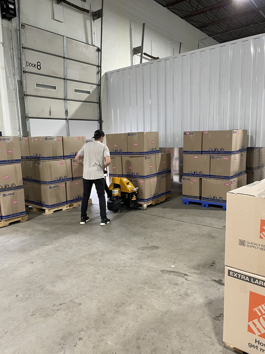 fba_elijah's tweet image. Largest shipment to date went out today📦👇🏼

7300+ units
3700+ lbs
90 boxes
8 shipments
~$220,000 gross revenue

I’m extremely proud of the work my team has been putting in. Can’t wait to see what the future holds.

God bless.