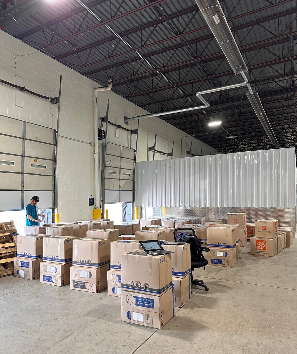 fba_elijah's tweet image. Largest shipment to date went out today📦👇🏼

7300+ units
3700+ lbs
90 boxes
8 shipments
~$220,000 gross revenue

I’m extremely proud of the work my team has been putting in. Can’t wait to see what the future holds.

God bless.