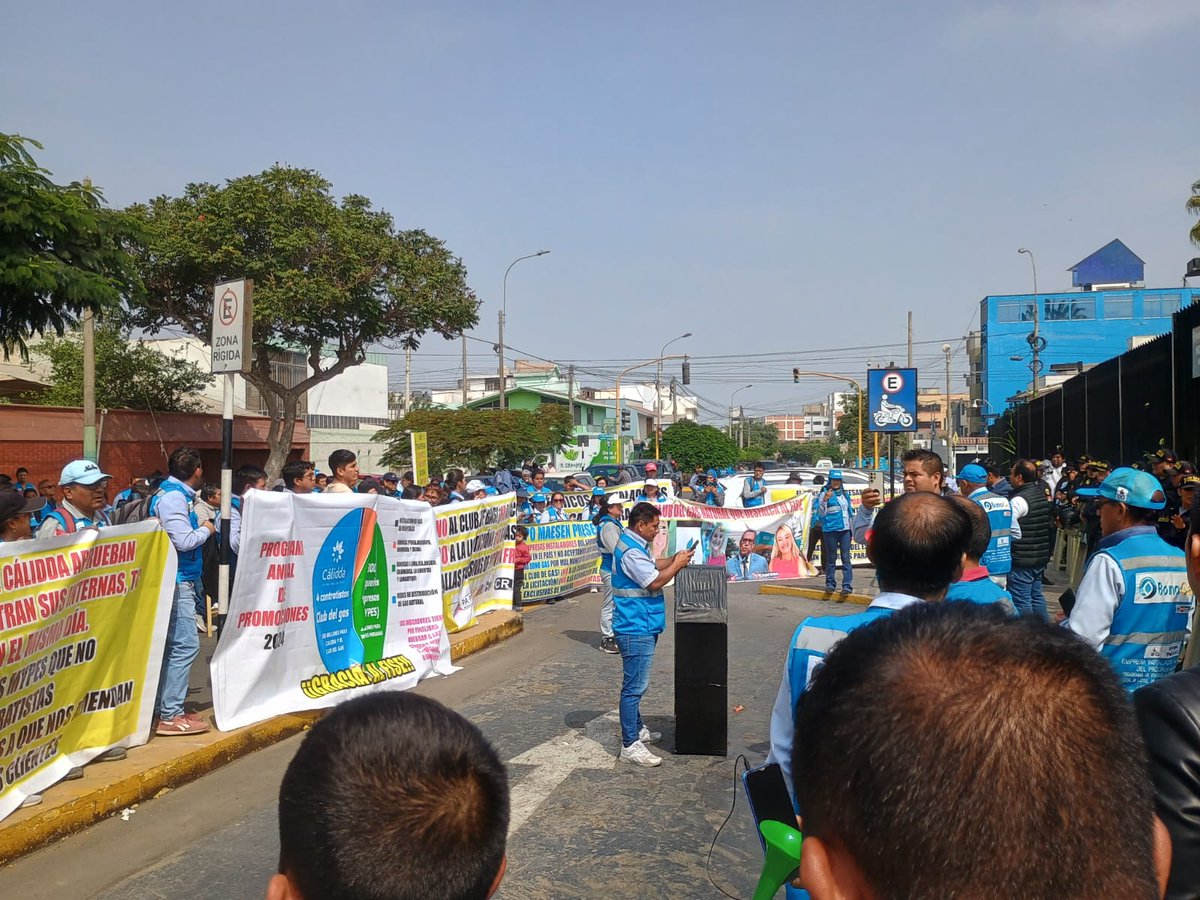 sutracadd's tweet photo. Esto es un conflicto de interés? Pregunto, porque las contratistas de Calidda y Calidda Energía S.A.C. están siendo cuestionadas por las empresas FISE. https://t.co/KgwacIn5bc