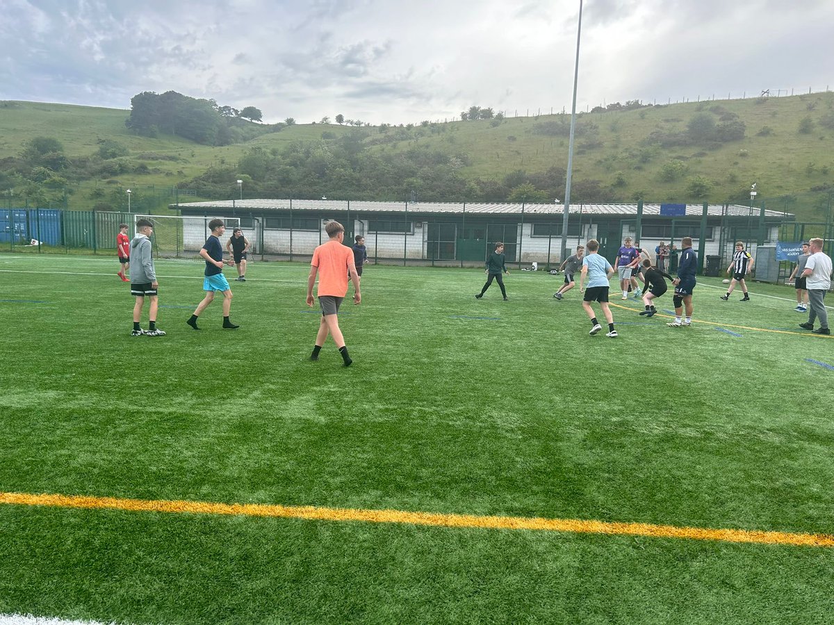 DRA_Community's tweet photo. What a great session at Tredegar tonight on the “Give Rugby A Try “ project with @BGYouthService
32 young people taking part, all engaging well,respectfully with the coaches!
Next session is Wednesday at Ebbw Vale .
@dragonsrugby
#wearegwentrugby #dragonsfamily #offthestreet https://t.co/E8LJhf6RvZ