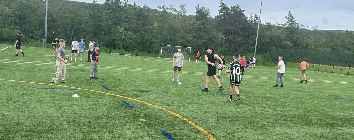 DRA_Community's tweet photo. What a great session at Tredegar tonight on the “Give Rugby A Try “ project with @BGYouthService
32 young people taking part, all engaging well,respectfully with the coaches!
Next session is Wednesday at Ebbw Vale .
@dragonsrugby
#wearegwentrugby #dragonsfamily #offthestreet https://t.co/E8LJhf6RvZ