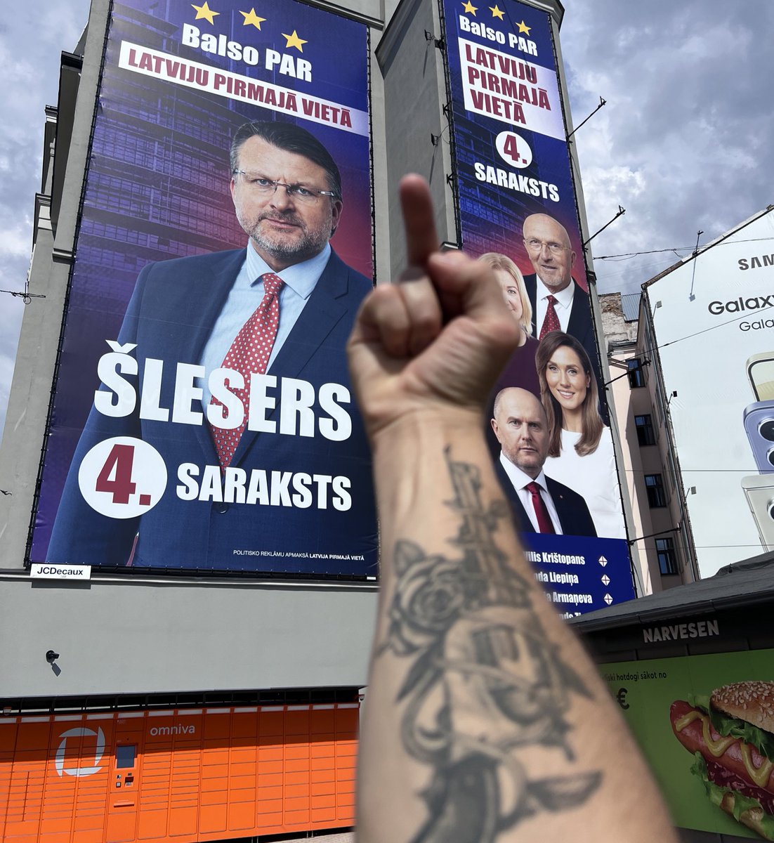 AnsisAncovs's tweet photo. Daļēji izvēli esmu izdarījis. https://t.co/D3A8ppGtJs