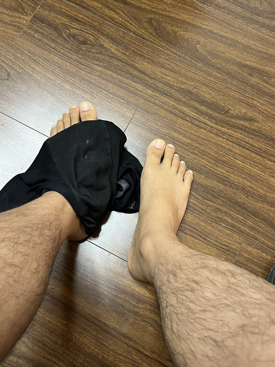 是想吃你爹的白袜大脚还是带精斑的内裤啊？骚🐶跪下来舔 #白袜 #S #奴 #反差 #骚狗