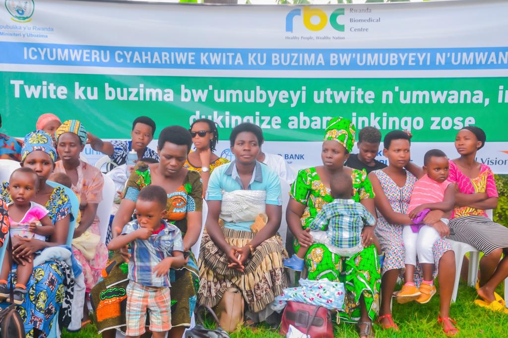 KANYINYA SECTOR (@kanyinya_sector) on Twitter photo GUTANGIZA KU MUGARAGARO ICYUMWERU CYAHARIWE KWITA K' UBUZIMA BW'UMUBYEYI N'UMWANA
ku rwego rw'Akarere ka <a href="/Nyarugenge/">Nyarugenge District</a>
Muri iki gikorwa Hatanzwe ubutamwa butandukanye bwibutsa abaturage kwita ku buzima bw'umubyeyi n'imwana GUTANGIZA KU MUGARAGARO ICYUMWERU CYAHARIWE KWITA K' UBUZIMA BW'UMUBYEYI N'UMWANA
ku rwego rw'Akarere ka <a href="/Nyarugenge/">Nyarugenge District</a>
Muri iki gikorwa Hatanzwe ubutamwa butandukanye bwibutsa abaturage kwita ku buzima bw'umubyeyi n'imwana
