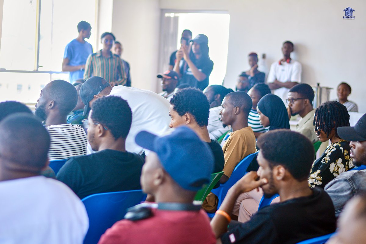 Blue_House_Tech's tweet photo. Building a Decentralized Future!
Our discussions last Saturday during #techandtea were centred around blockchain and #decentralization.
We looked at the pros and cons of building on a #blockchain, and how it's going to impact #businesses.
#web3 #ethereum #solana #nfts #crypto https://t.co/t9nFBCJoJj