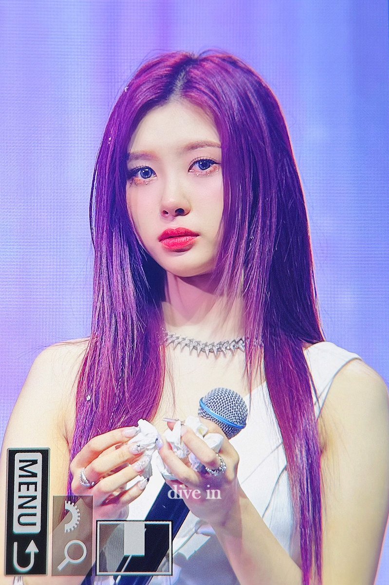 DIVEIN_DY's tweet photo. 240603 이번 활동도 화이팅🫳🏻🫳🏻

 #김다연 #KIMDAYEON #케플러 #Kep1er https://t.co/l5acptgfiF