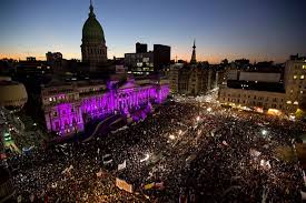 MercedesFunes's tweet photo. Nueve años de esta plaza, hoy como entonces: #NiUnaMenos https://t.co/aX24NI0WGp