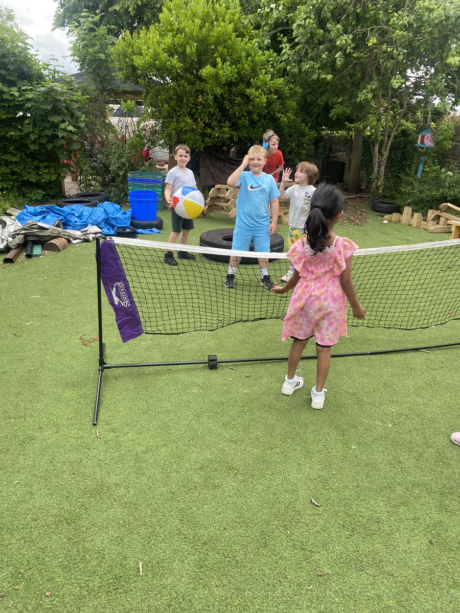 HarfieldMrs's tweet photo. Great start to our new topic “Where the water takes us.” Finished the day at the ‘beach’ with a cooling ice lolly 🍦@llandaffcity https://t.co/2RmCyEIGMV